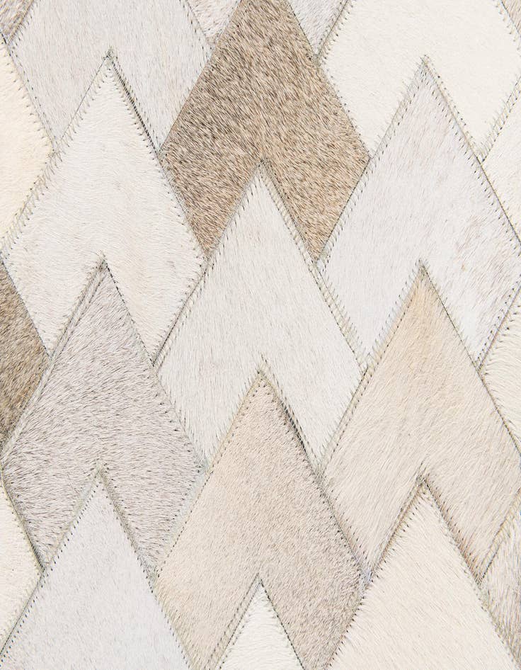 Detail image of  6' x 9' 1 Cowhide Stocks Rug