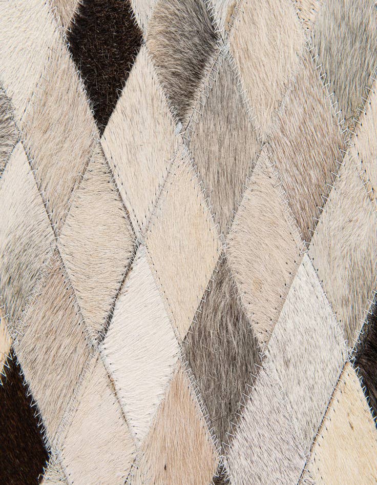 Detail image of  6' x 9' 1 Cowhide Stocks Rug