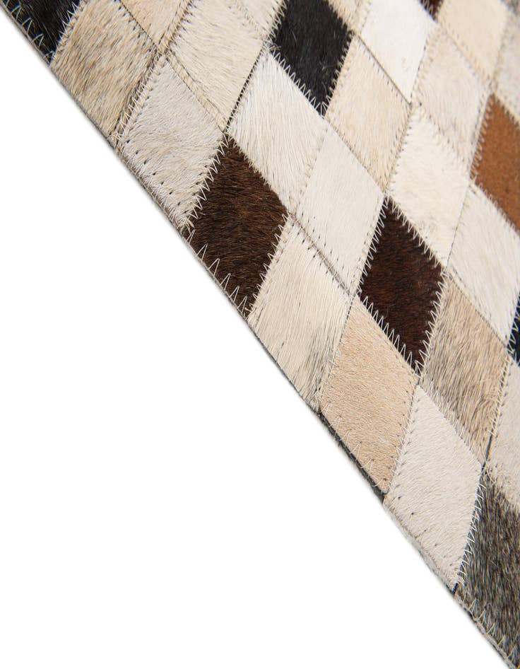 Detail image of  5' x 7' 10 Cowhide Stocks Rug