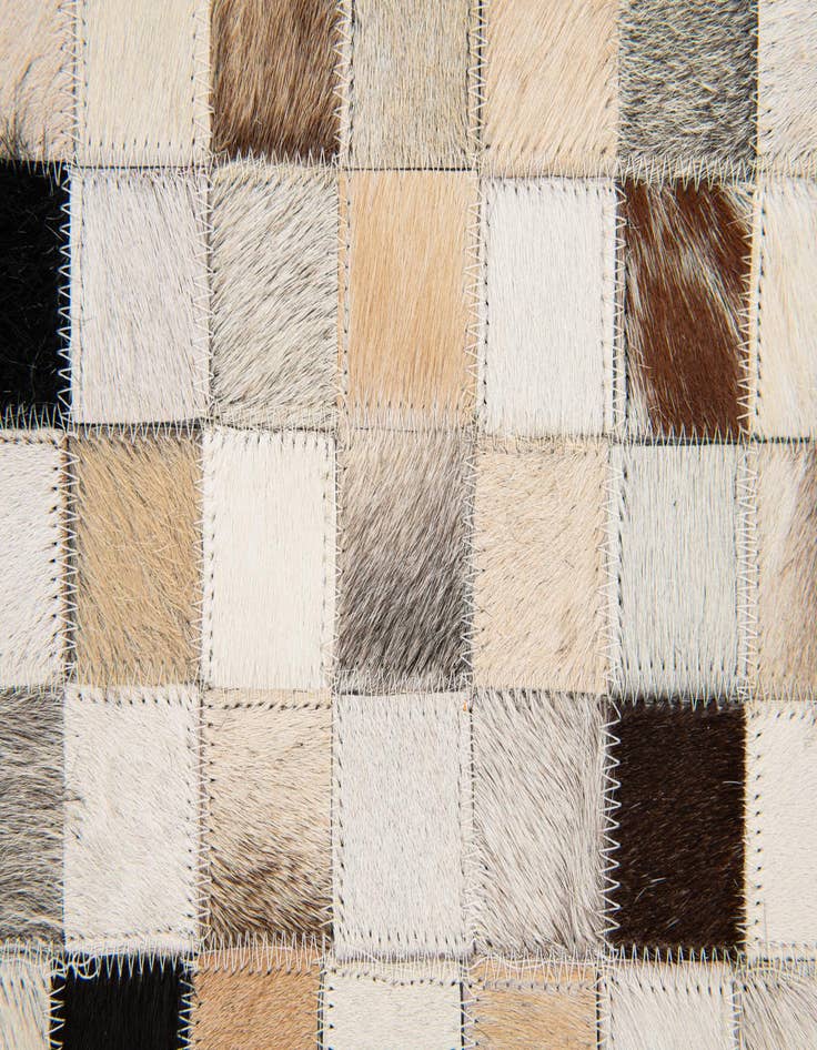 Detail image of  5' x 7' 10 Cowhide Stocks Rug