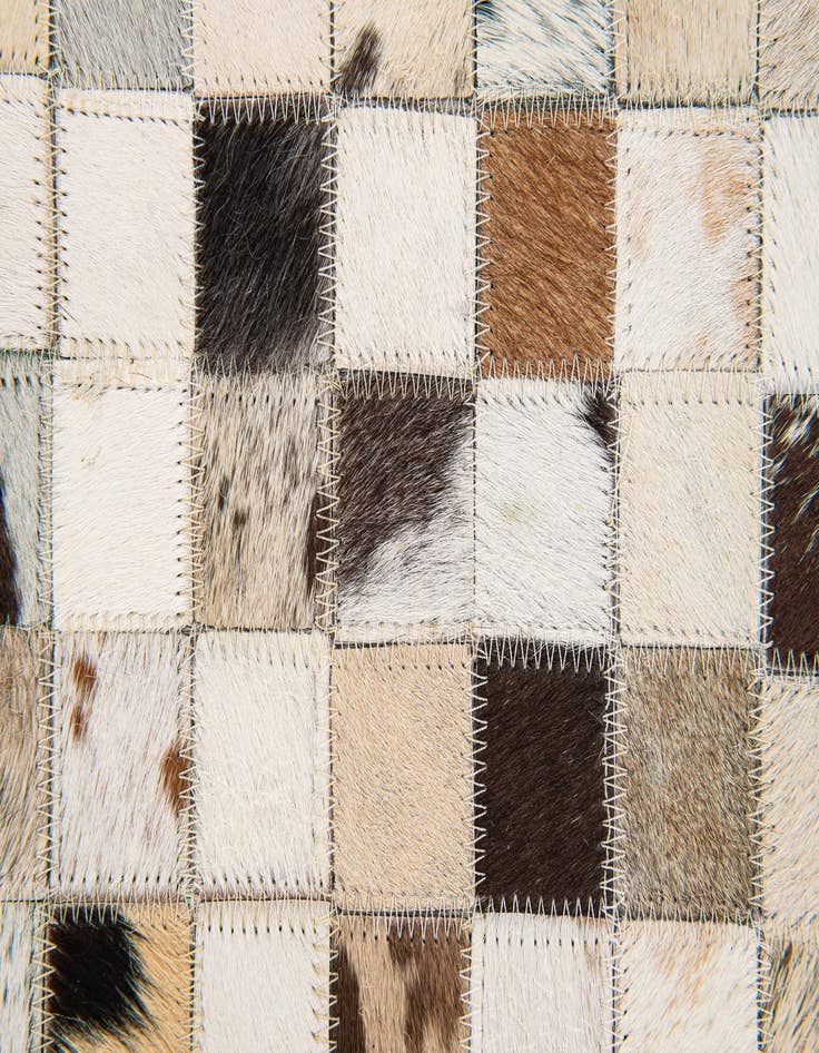 Detail image of  5' x 7' 10 Cowhide Stocks Rug