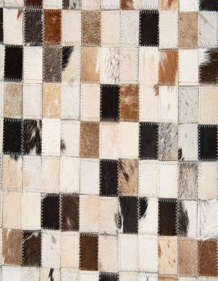 Detail image of  5' x 7' 10 Cowhide Stocks Rug