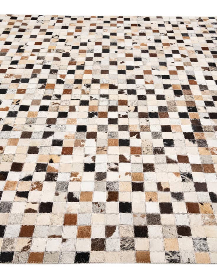 Detail image of  5' x 7' 10 Cowhide Stocks Rug