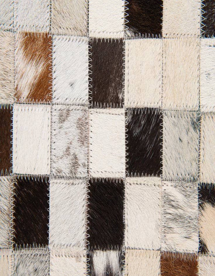 Detail image of  5' x 7' 10 Cowhide Stocks Rug