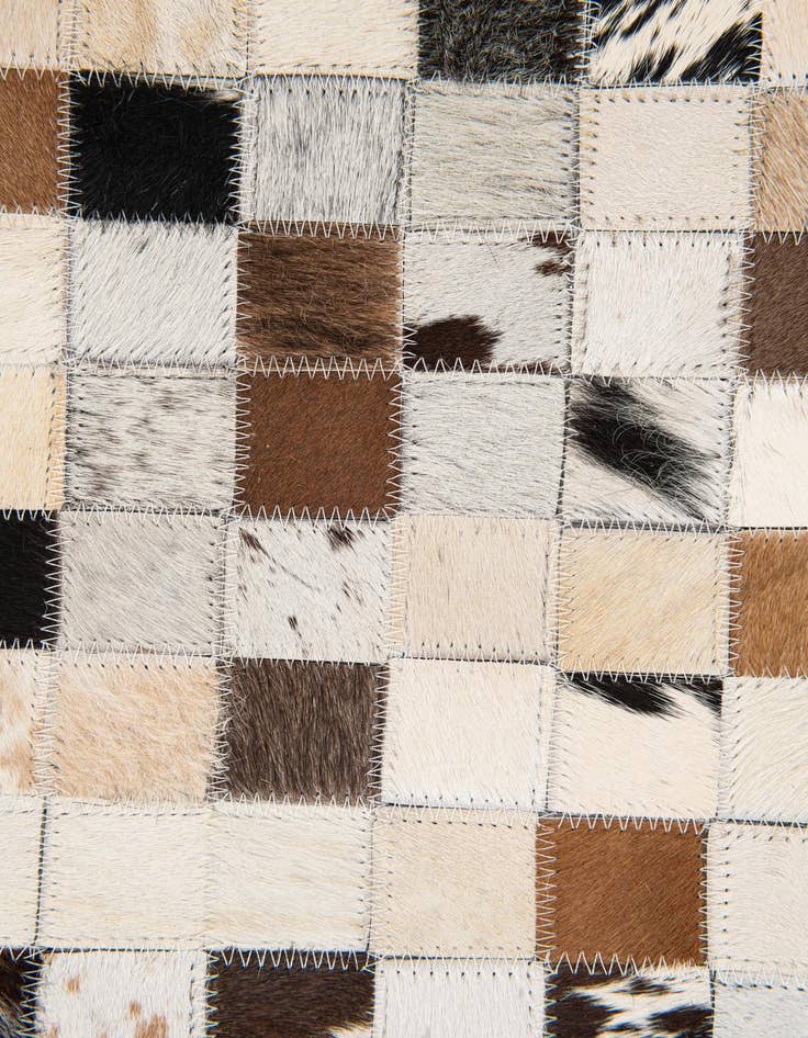 Detail image of  5' x 7' 10 Cowhide Stocks Rug