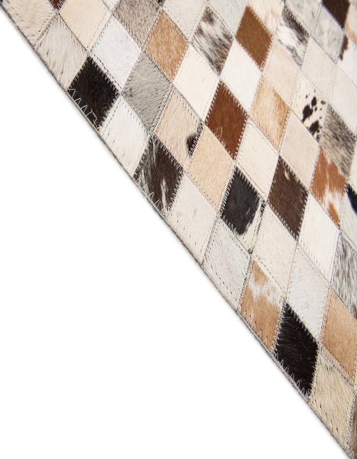 Detail image of  5' x 7' 10 Cowhide Stocks Rug