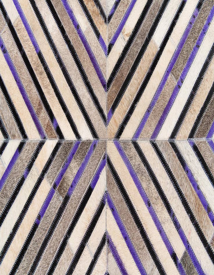 Detail image of  5' x 7' 10 Cowhide Stocks Rug