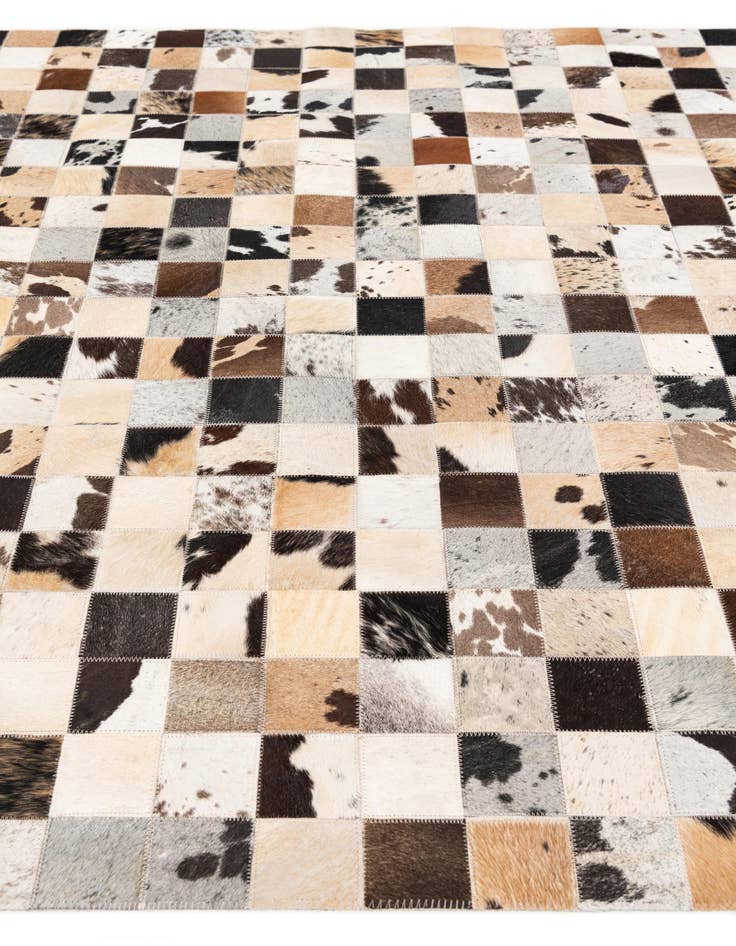 Detail image of  5' x 7' 10 Cowhide Stocks Rug