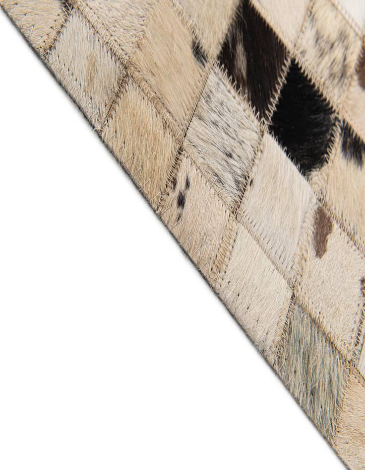 Detail image of  5' x 7' 10 Cowhide Stocks Rug