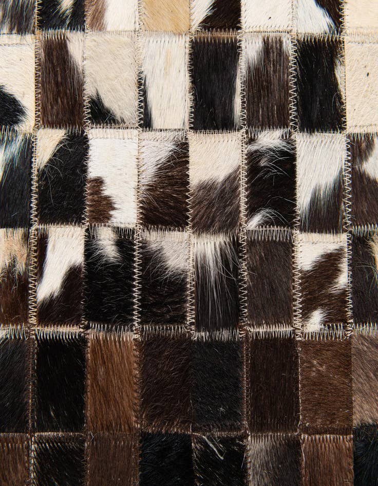 Detail image of  5' x 7' 10 Cowhide Stocks Rug