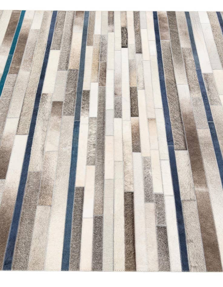 Detail image of  5' x 7' 10 Cowhide Stocks Rug