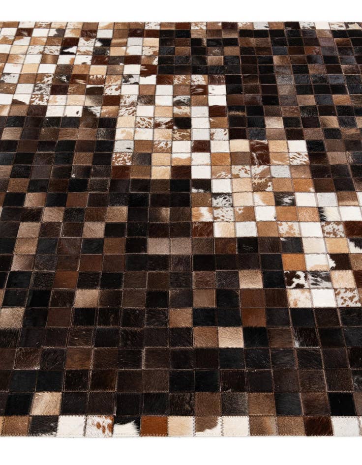 Detail image of  5' x 7' 10 Cowhide Stocks Rug