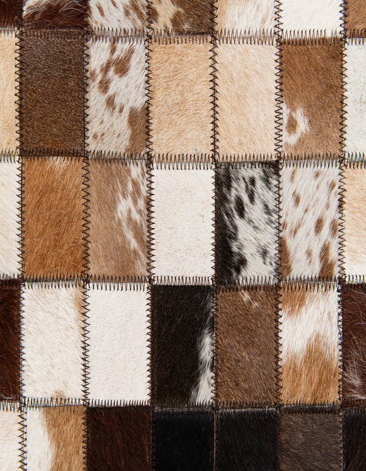 Detail image of  5' x 7' 10 Cowhide Stocks Rug