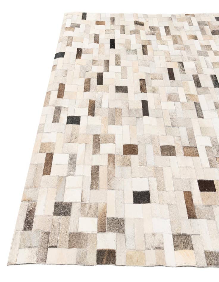 Detail image of  5' x 7' 10 Cowhide Stocks Rug