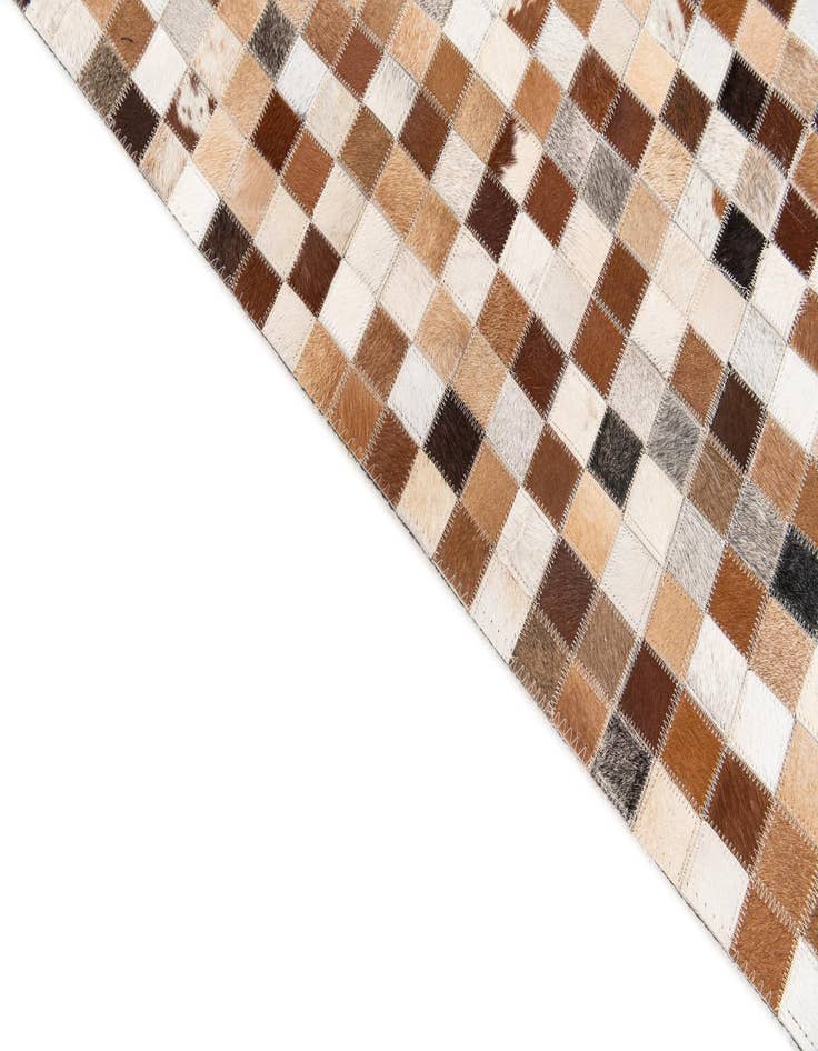 Detail image of  5' x 7' 10 Cowhide Stocks Rug