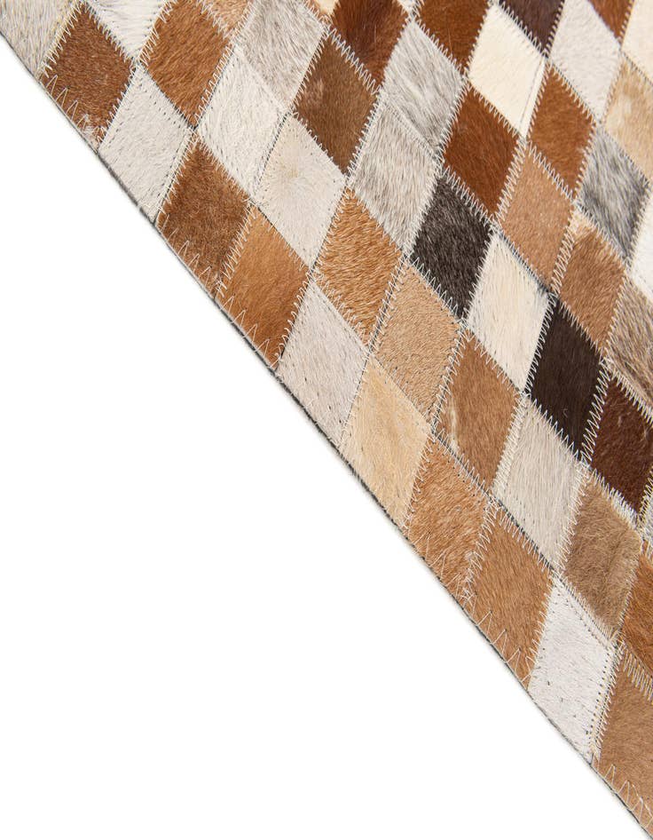Detail image of  5' x 7' 10 Cowhide Stocks Rug