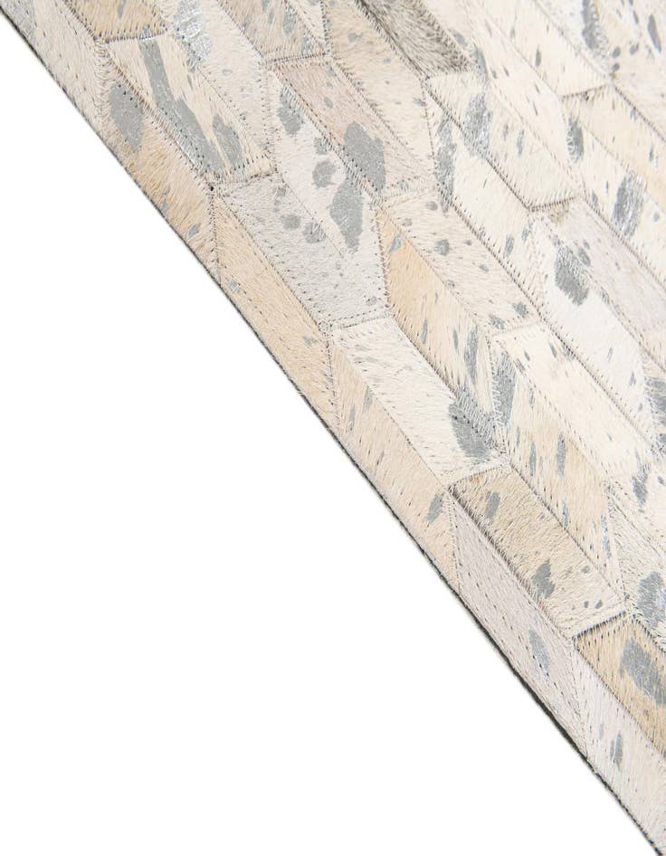 Detail image of  4' 11 x 8' Cowhide Stocks Rug