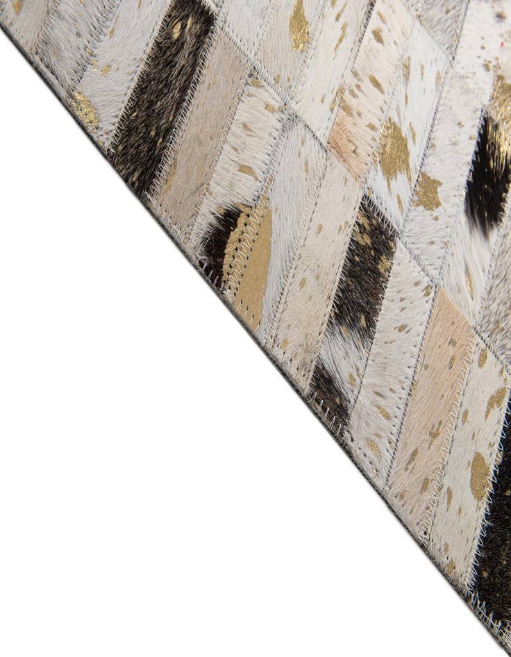 Detail image of  5' 2 x 7' 11 Cowhide Stocks Rug