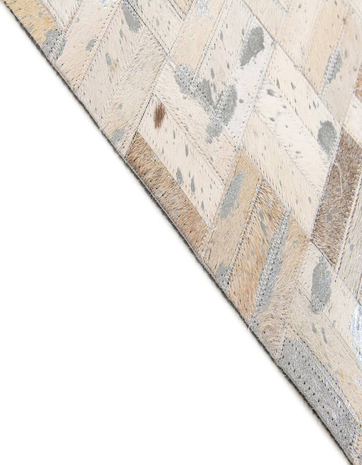 Detail image of  4' 11 x 8' Cowhide Stocks Rug