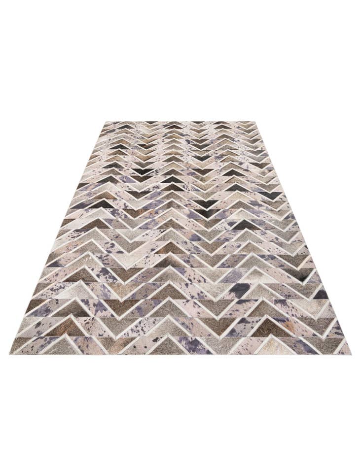 Detail image of  5' x 7' 10 Cowhide Stocks Rug