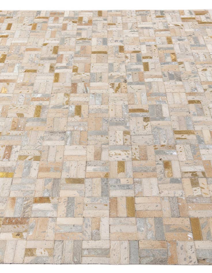 Detail image of  5' x 7' 10 Cowhide Stocks Rug