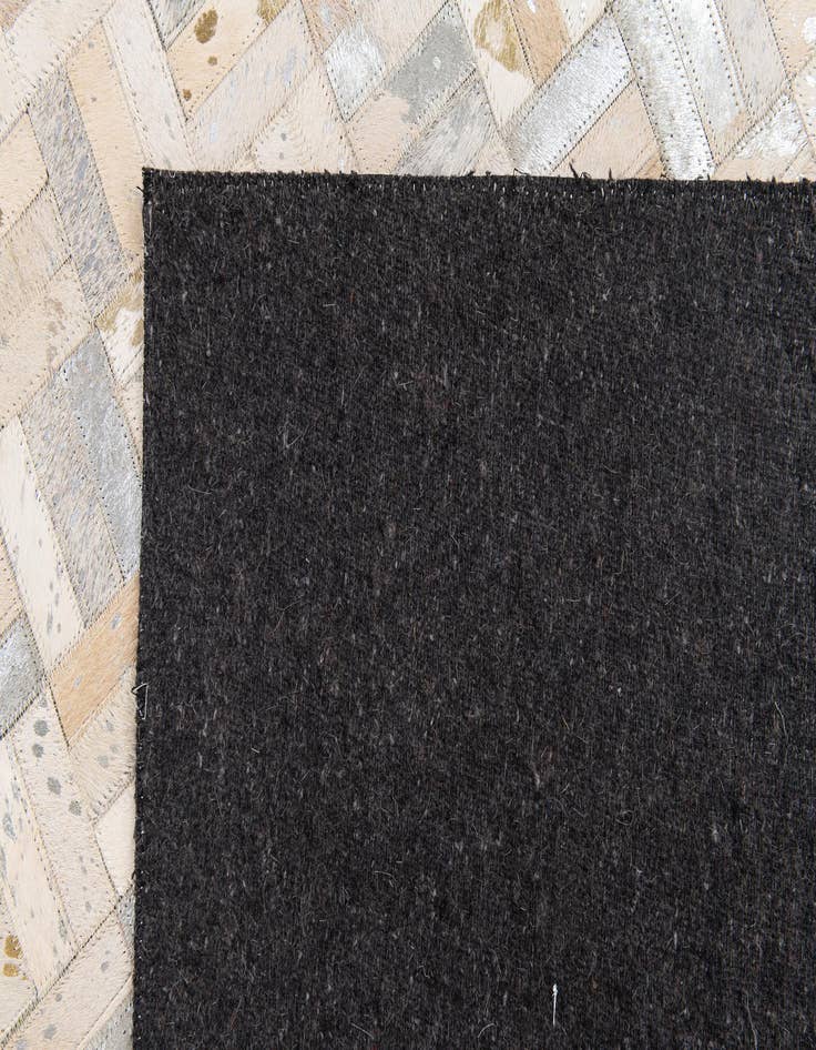 Detail image of  5' x 7' 10 Cowhide Stocks Rug