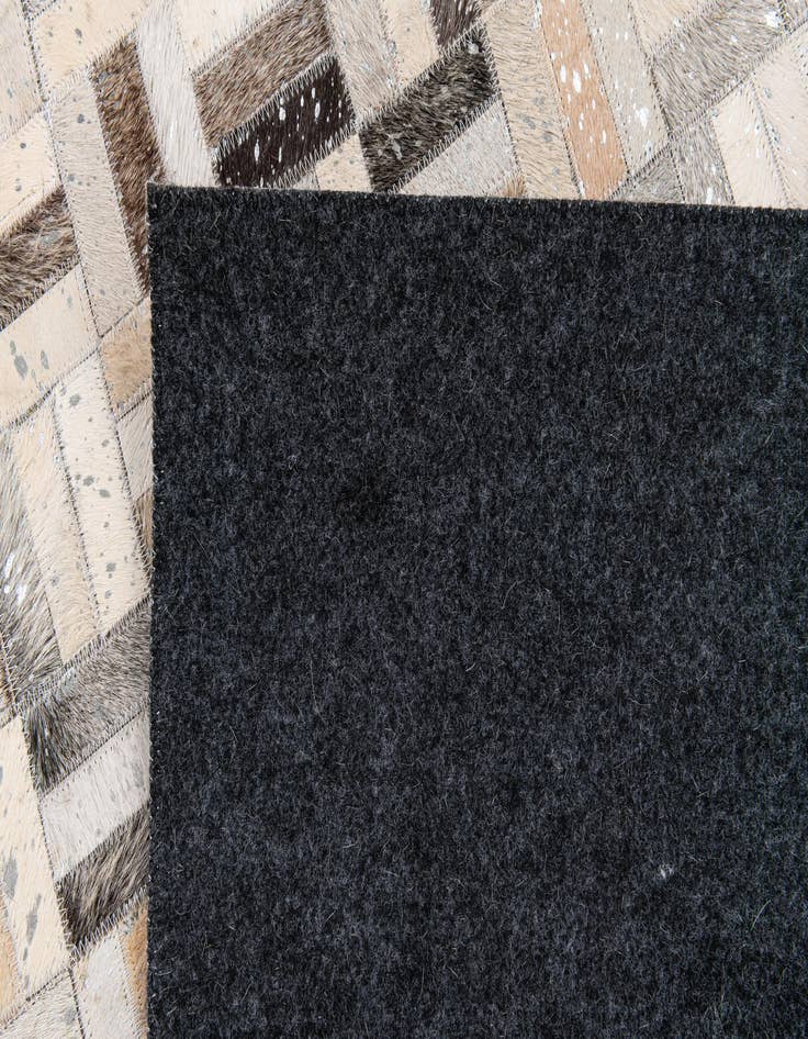 Detail image of  5' x 8' 1 Cowhide Stocks Rug