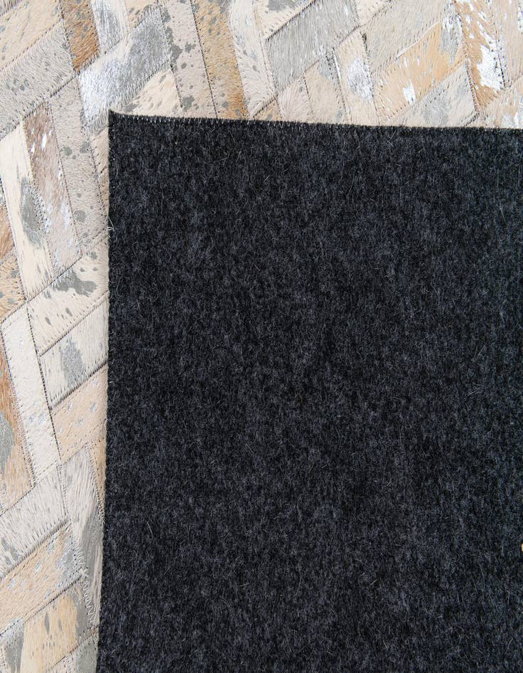 Detail image of  5' x 8' 1 Cowhide Stocks Rug