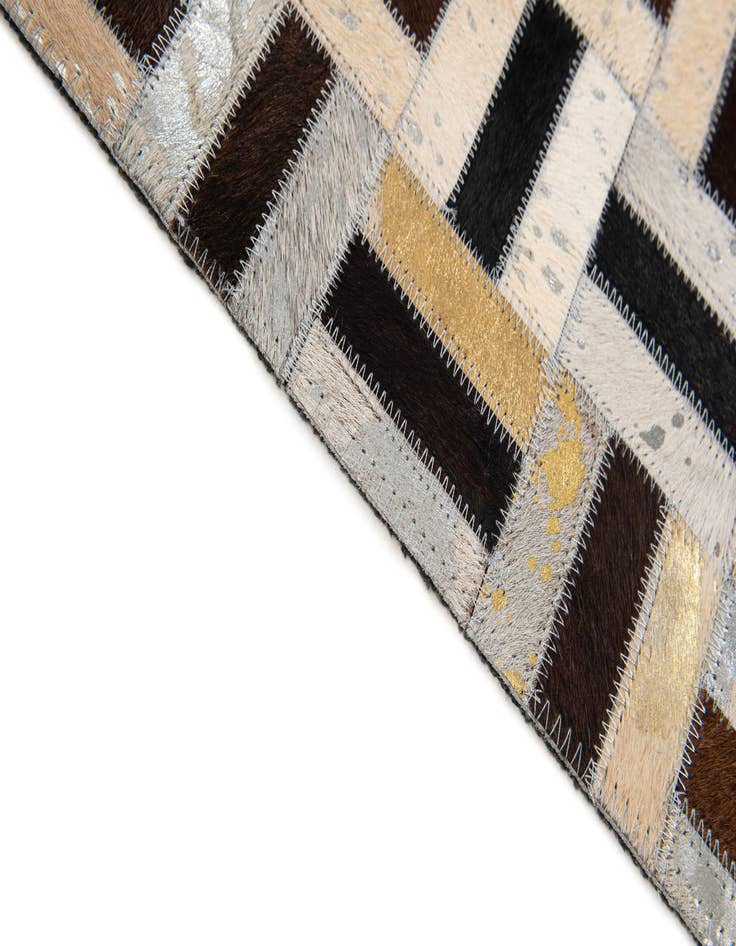 Detail image of  4' 11 x 7' 11 Cowhide Stocks Rug