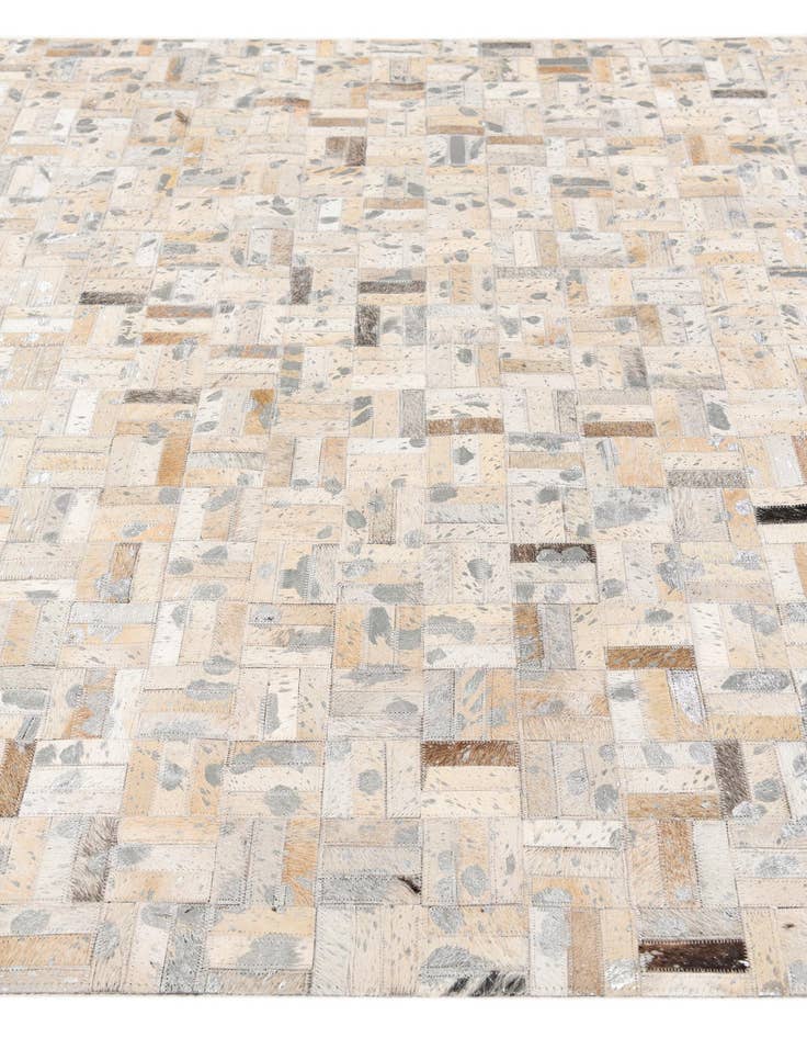 Detail image of  4' 11 x 8' Cowhide Stocks Rug