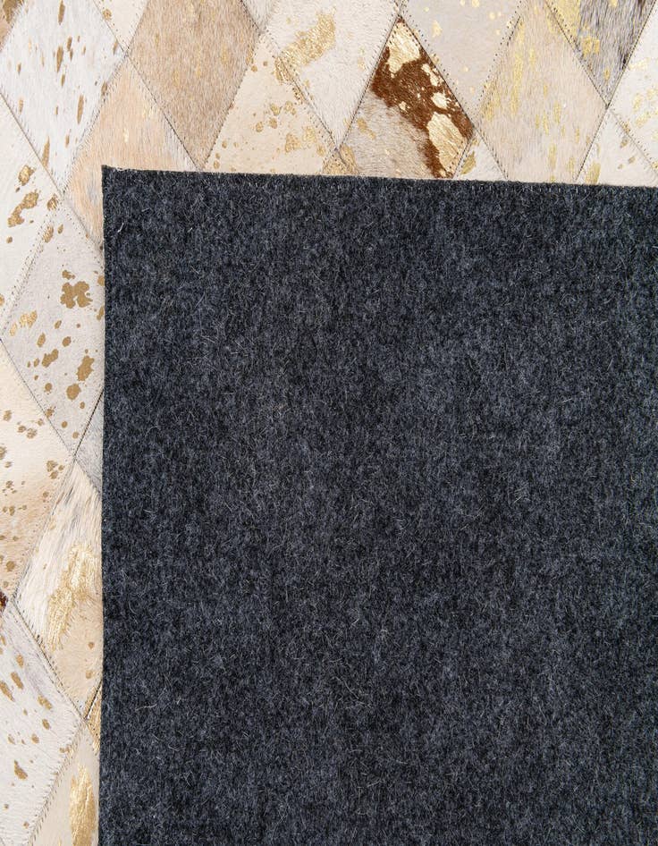 Detail image of  7' 6 x 9' 10 Cowhide Stocks Rug