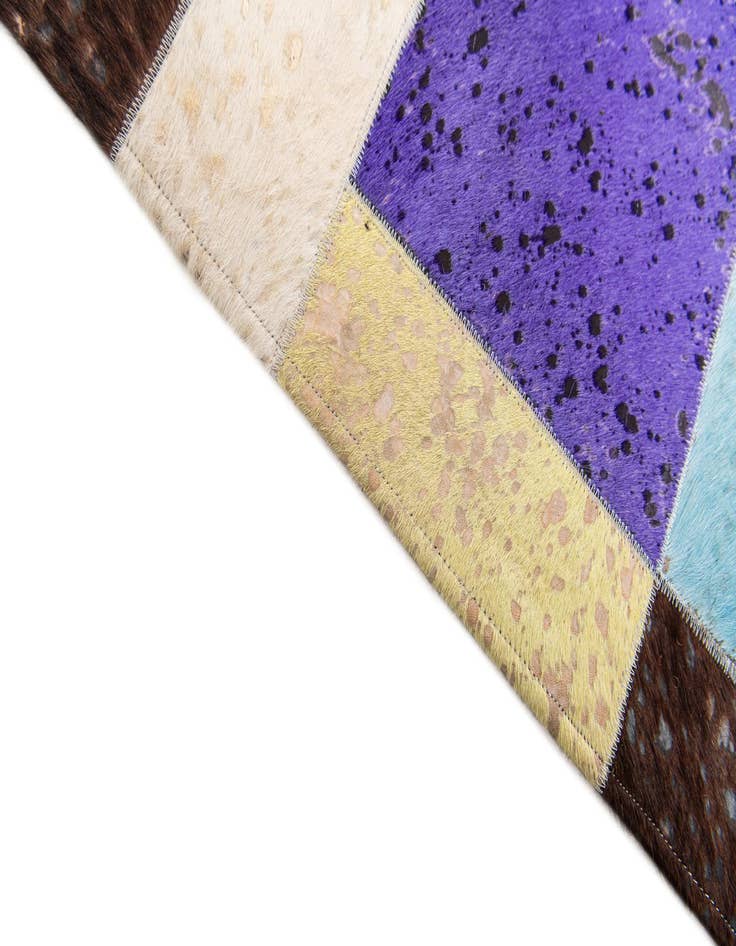 Detail image of  8' x 9' 10 Cowhide Stocks Rug