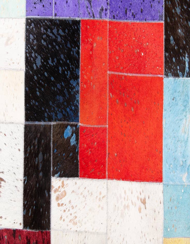 Detail image of  8' x 9' 10 Cowhide Stocks Rug