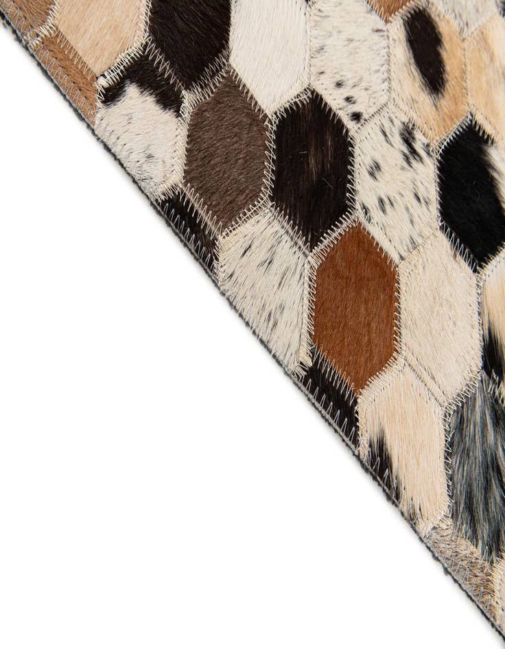 Detail image of  5' x 7' 10 Cowhide Stocks Rug