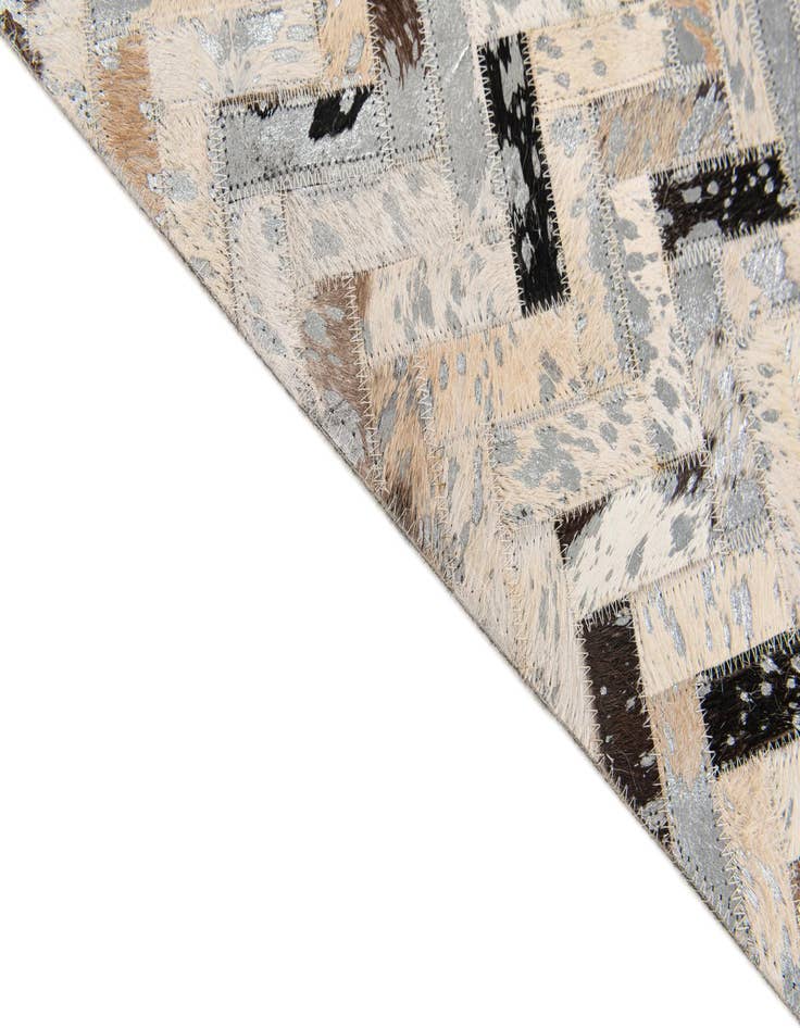 Detail image of  4' 10 x 7' 6 Cowhide Stocks Rug