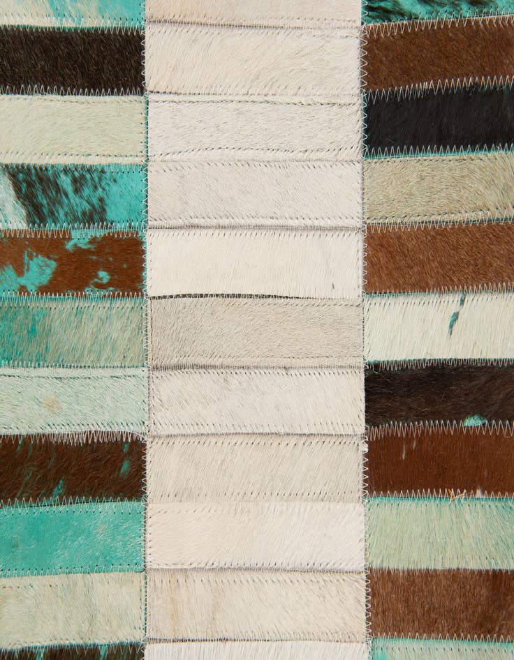 Detail image of  6' x 9' 1 Cowhide Stocks Rug