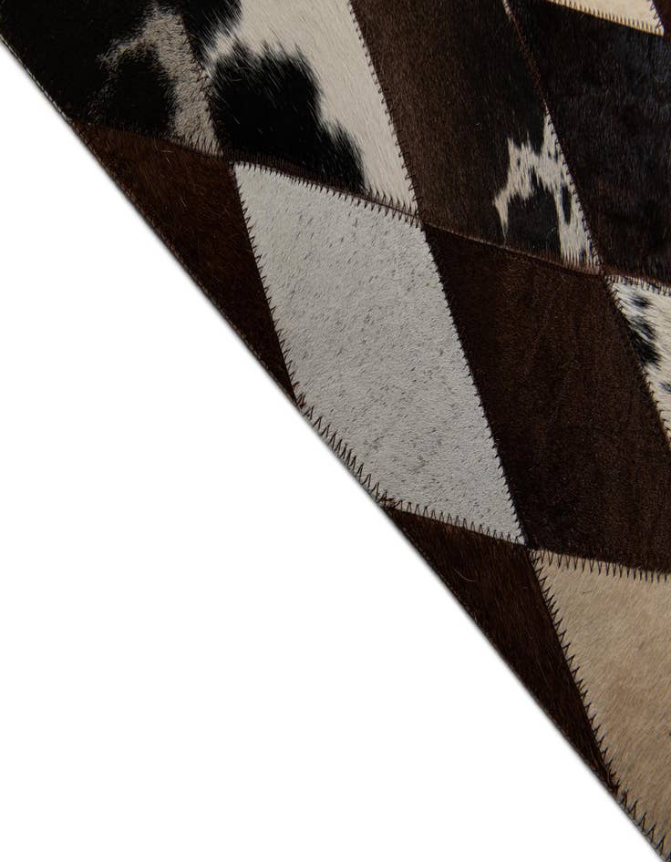Detail image of  4' 8 x 6' 8 Cowhide Stocks Rug