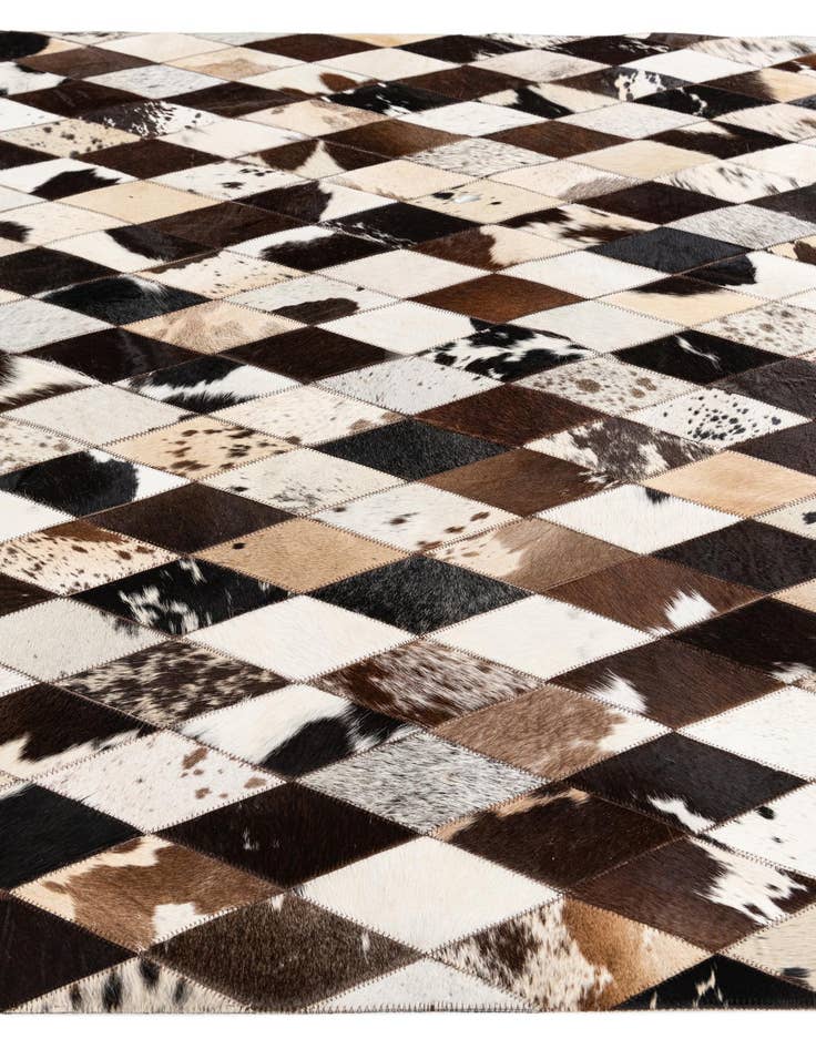 Detail image of  4' 8 x 6' 8 Cowhide Stocks Rug