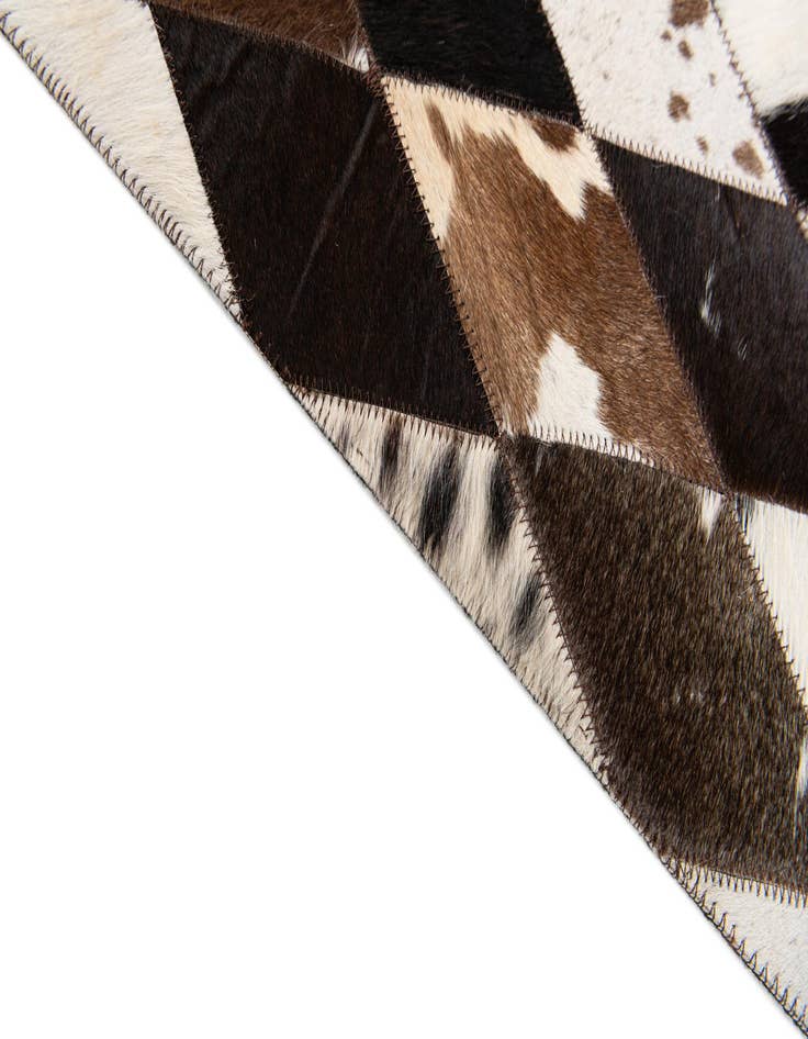 Detail image of  4' 8 x 6' 8 Cowhide Stocks Rug
