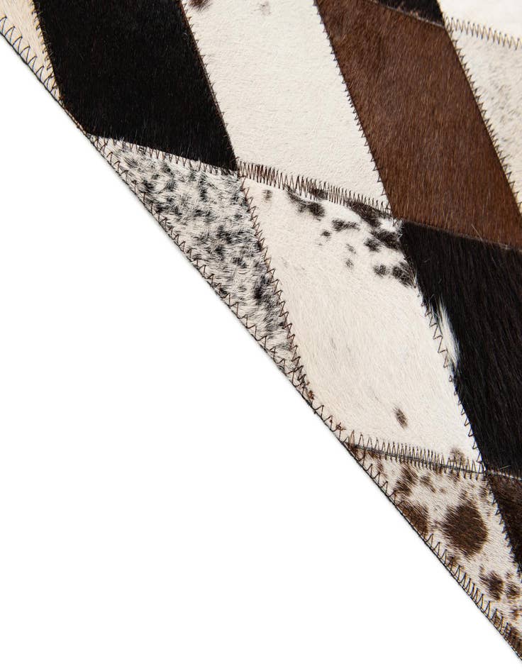 Detail image of  4' 9 x 6' 9 Cowhide Stocks Rug