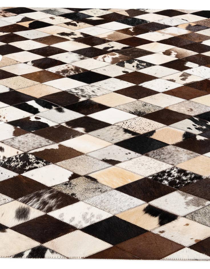 Detail image of  4' 9 x 6' 9 Cowhide Stocks Rug