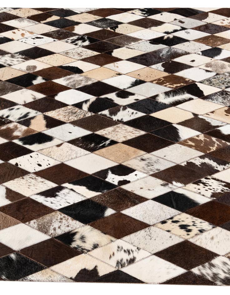 Detail image of  4' 8 x 6' 6 Cowhide Stocks Rug
