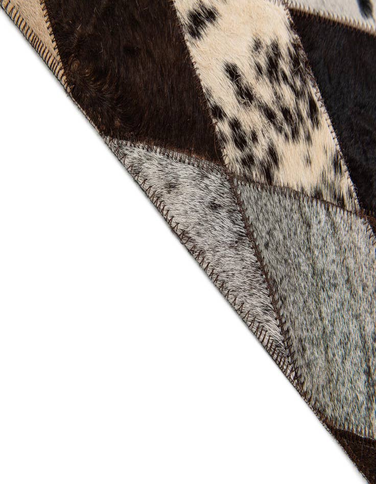 Detail image of  4' 8 x 6' 8 Cowhide Stocks Rug