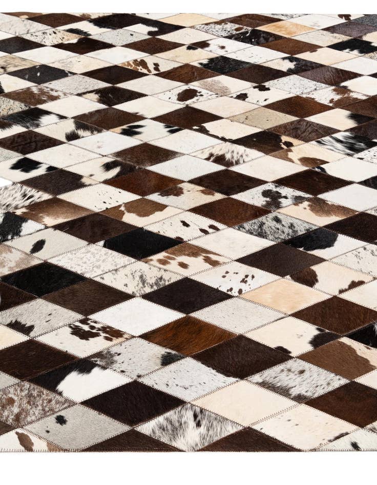 Detail image of  4' 8 x 6' 8 Cowhide Stocks Rug