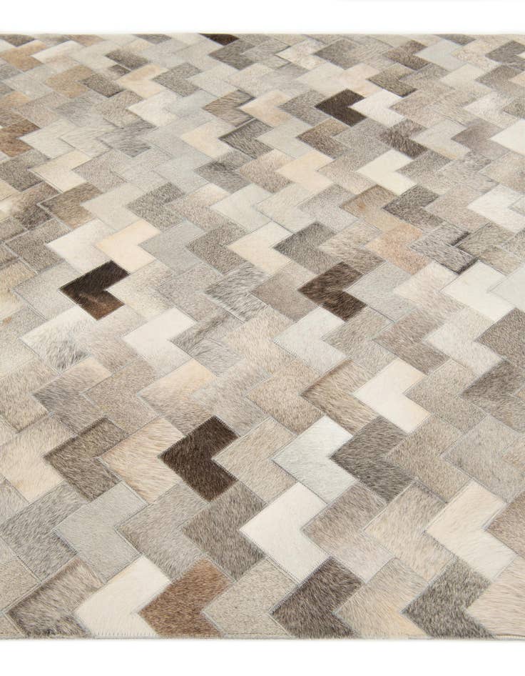 Detail image of  4' 7 x 6' 7 Cowhide Stocks Rug