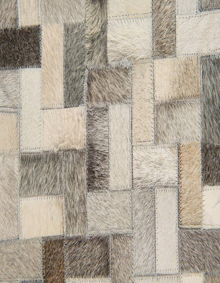 Detail image of  4' 4 x 6' 7 Cowhide Stocks Rug