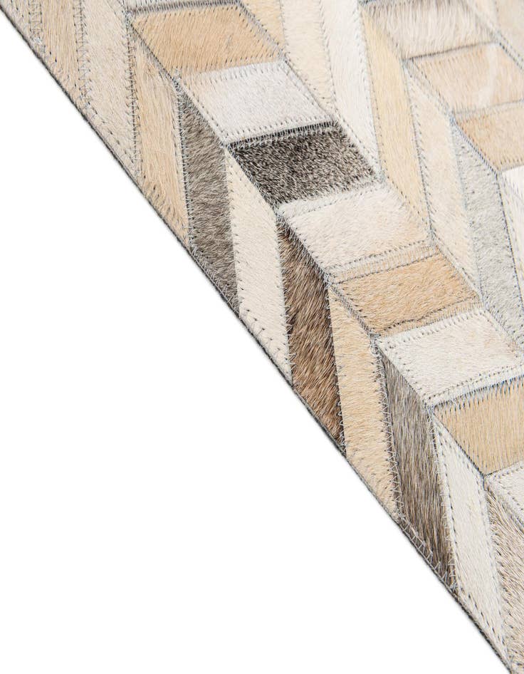 Detail image of  4' 8 x 6' 8 Cowhide Stocks Rug