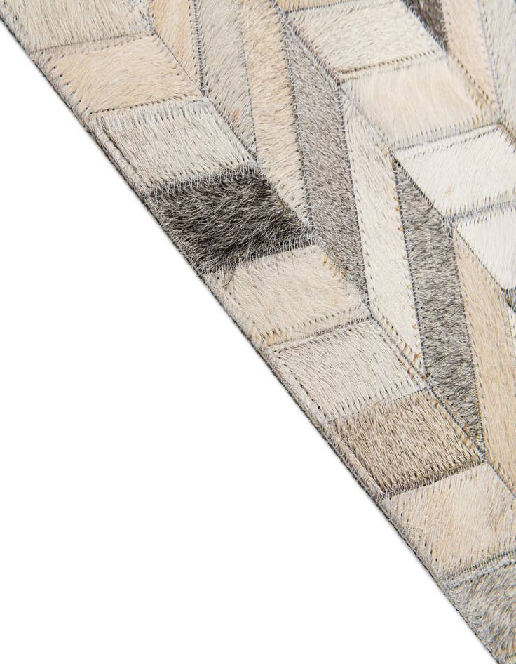 Detail image of  4' 7 x 6' 8 Cowhide Stocks Rug
