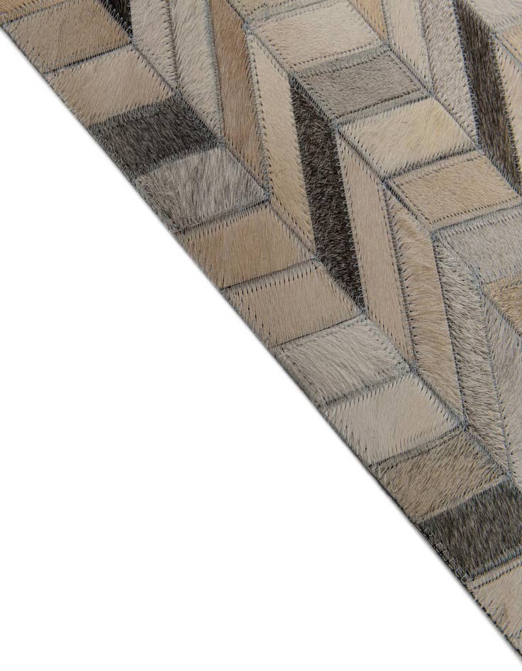 Detail image of  4' 8 x 6' 7 Cowhide Stocks Rug