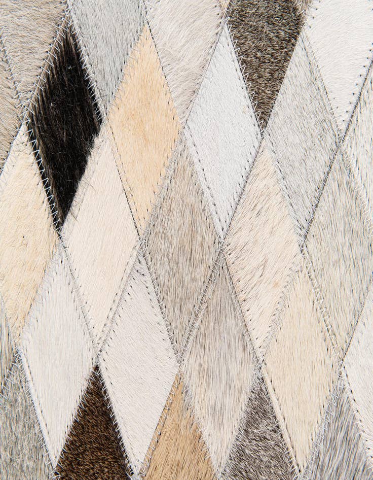 Detail image of  4' 9 x 6' 9 Cowhide Stocks Rug